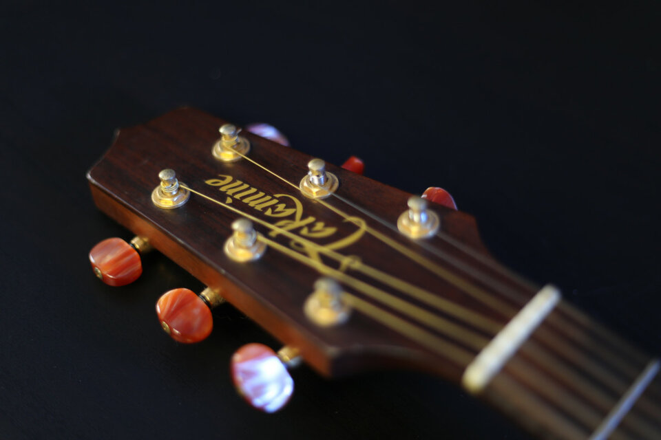 Guitarra acústica Takamine de segunda mano · Foto 3 de 6 · Valencia · 450 €