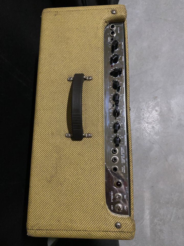 Fender Blues Deluxe de segunda mano · Foto 4 de 4 · Bizkaia · 500 €