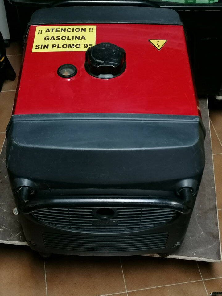 Generador inverter Honda EU30is - 3kVa estables. SOLO 437h uso