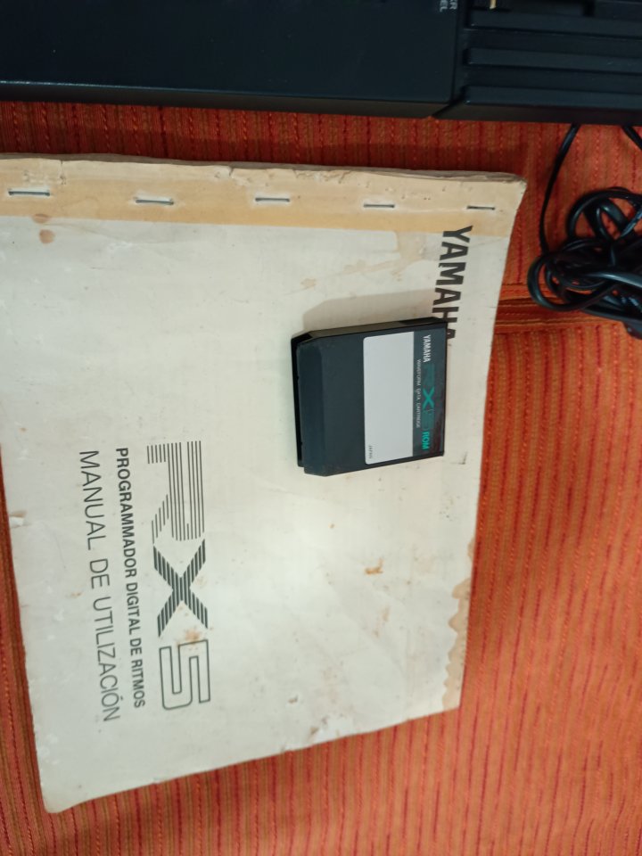 Caja de ritmos Yamaha RX5