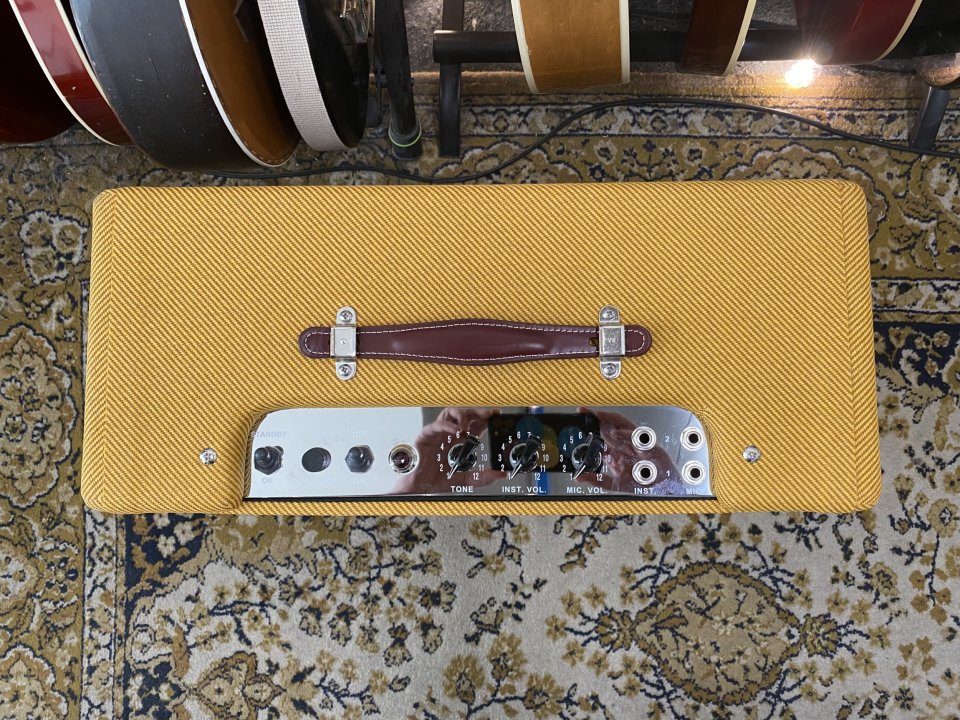 Fender '57 Custom Deluxe (VIDEO) de segunda mano · Foto 5 de 6 · Madrid · 2000 €