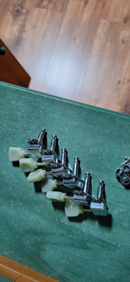 Pastillas y clavijero