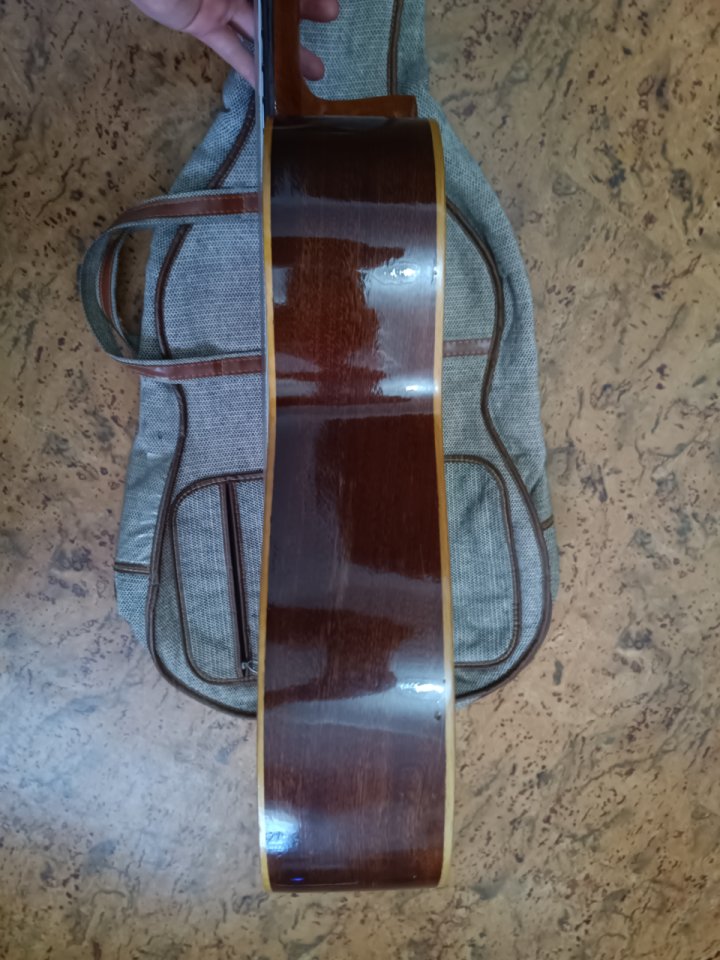 Guitarra clásica Hijos de Vicente Tatay de segunda mano · Foto 7 de 10 · Ourense · 200 €