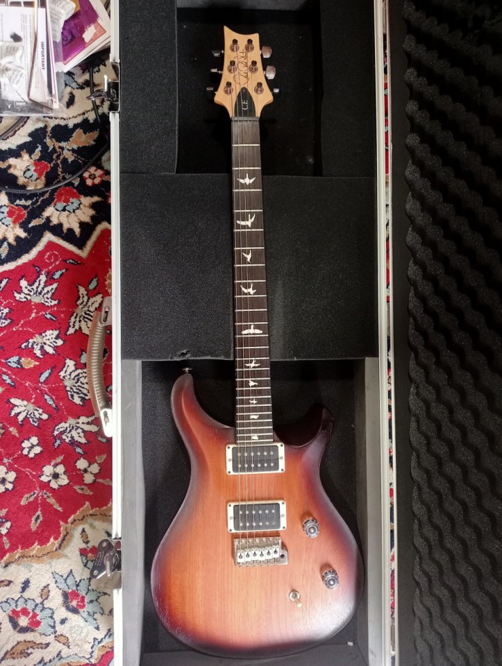 PRS CE 24 Edición Limitada en acabado Tobacco Sunburst (TSB), comprada originalmente en 2017. de segunda mano · Foto 1 de 8 · Asturias · 1100 €