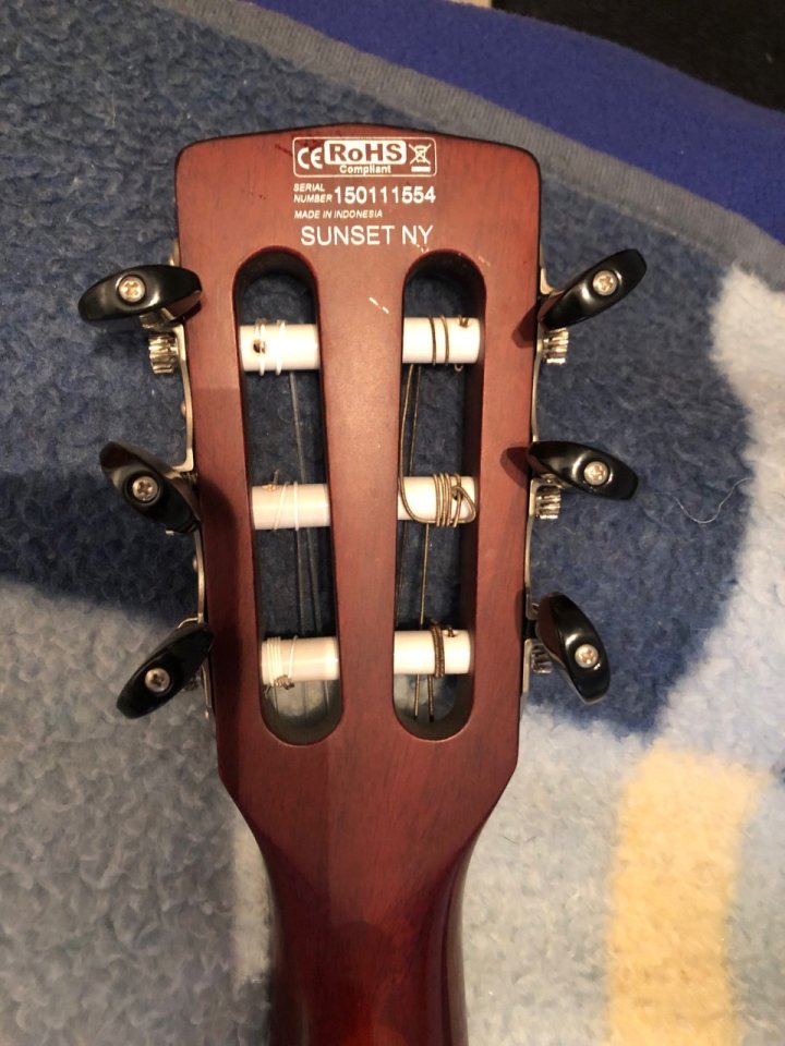 Guitarra Nylon Cort NY Sunset de segunda mano · Foto 6 de 8 · Valencia · 350 €