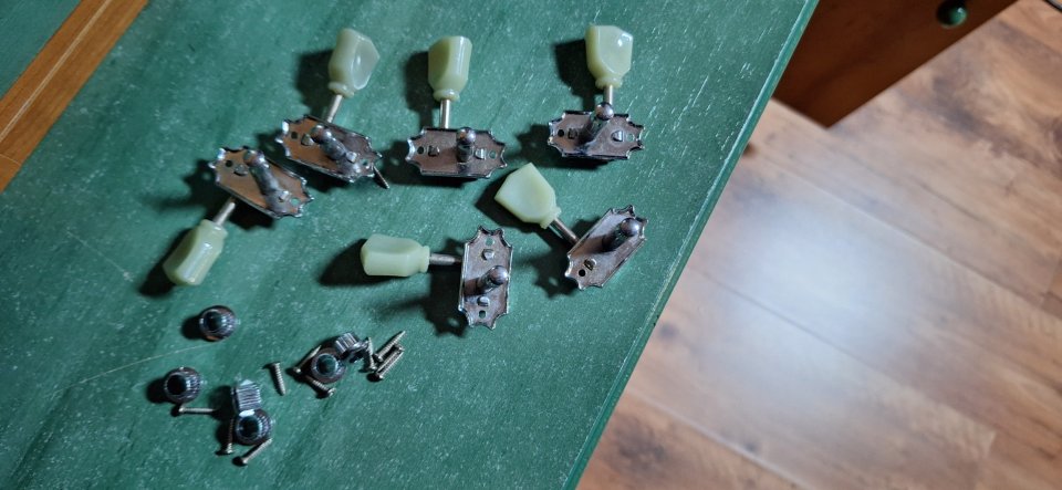 Pastillas y clavijero