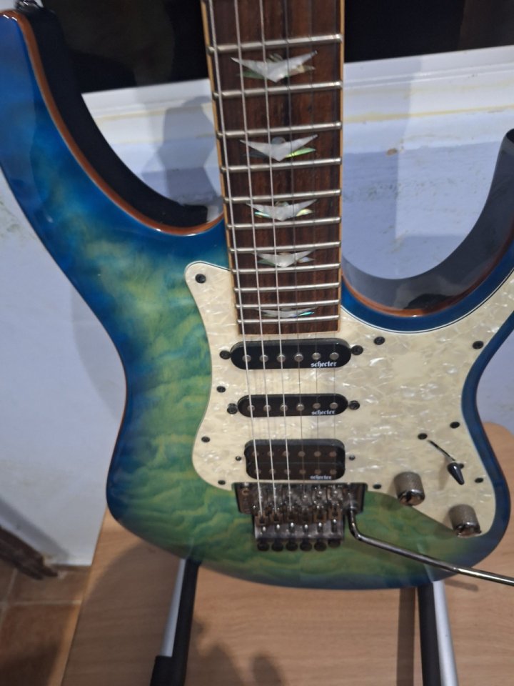 Guitarra Schecter Banshee 6 fr extreme