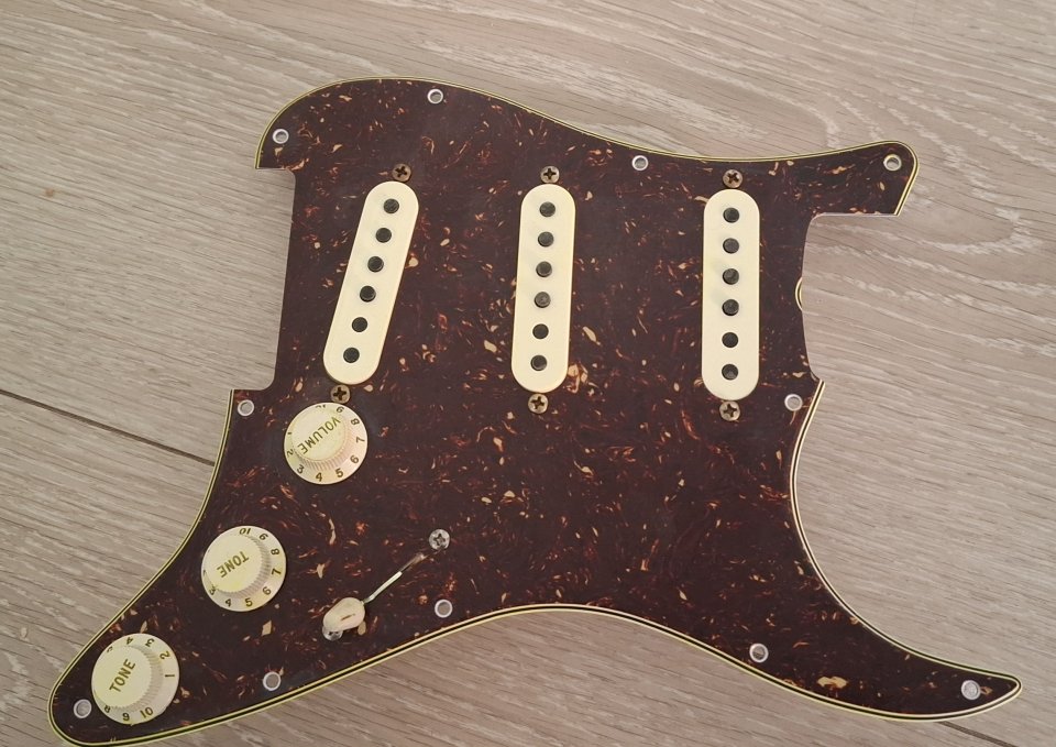 Pickguard Fender Custom Shop 62