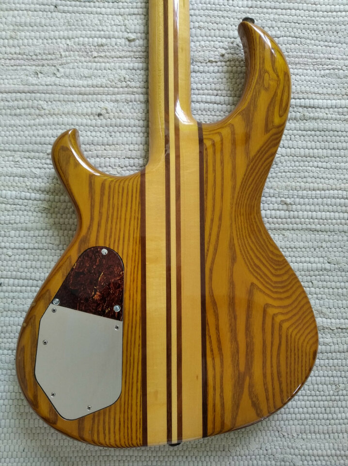 Bajo Aria Pro II SB-1000 de segunda mano · Foto 2 de 10 · Illes Balears · 1100 €