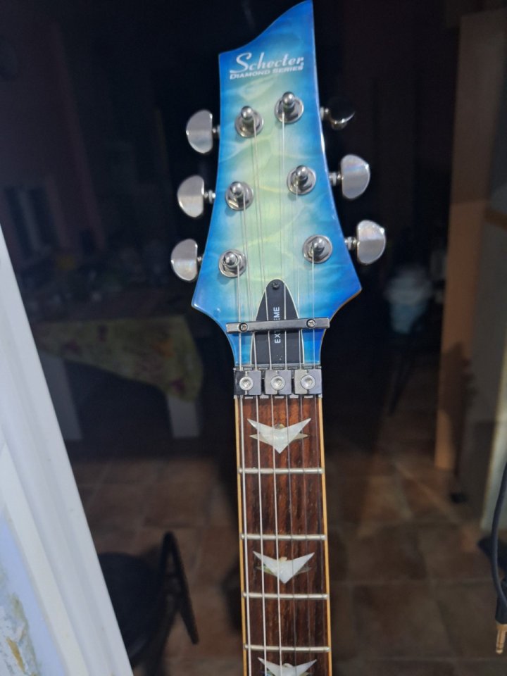 Guitarra Schecter Banshee 6 fr extreme