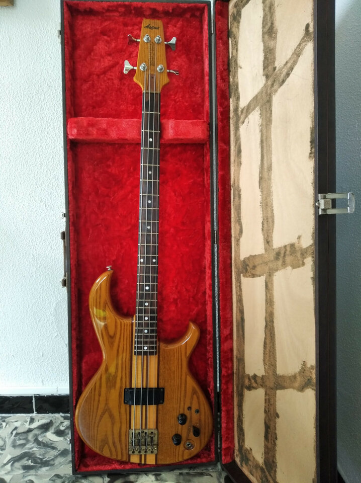Bajo Aria Pro II SB-1000 de segunda mano · Foto 4 de 10 · Illes Balears · 1100 €