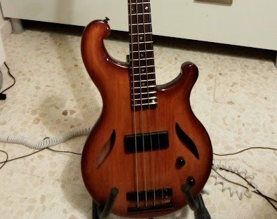 Dean Rhapsody 4 semi-hollow