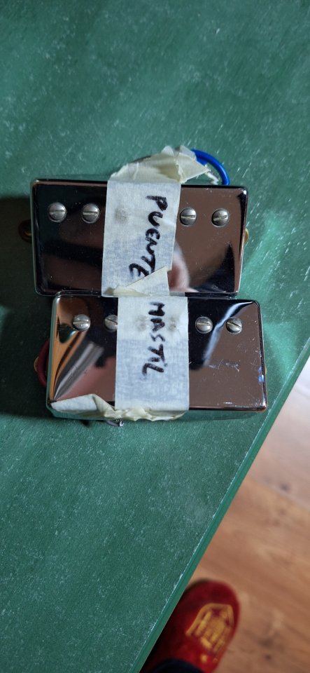 Pastillas y clavijero