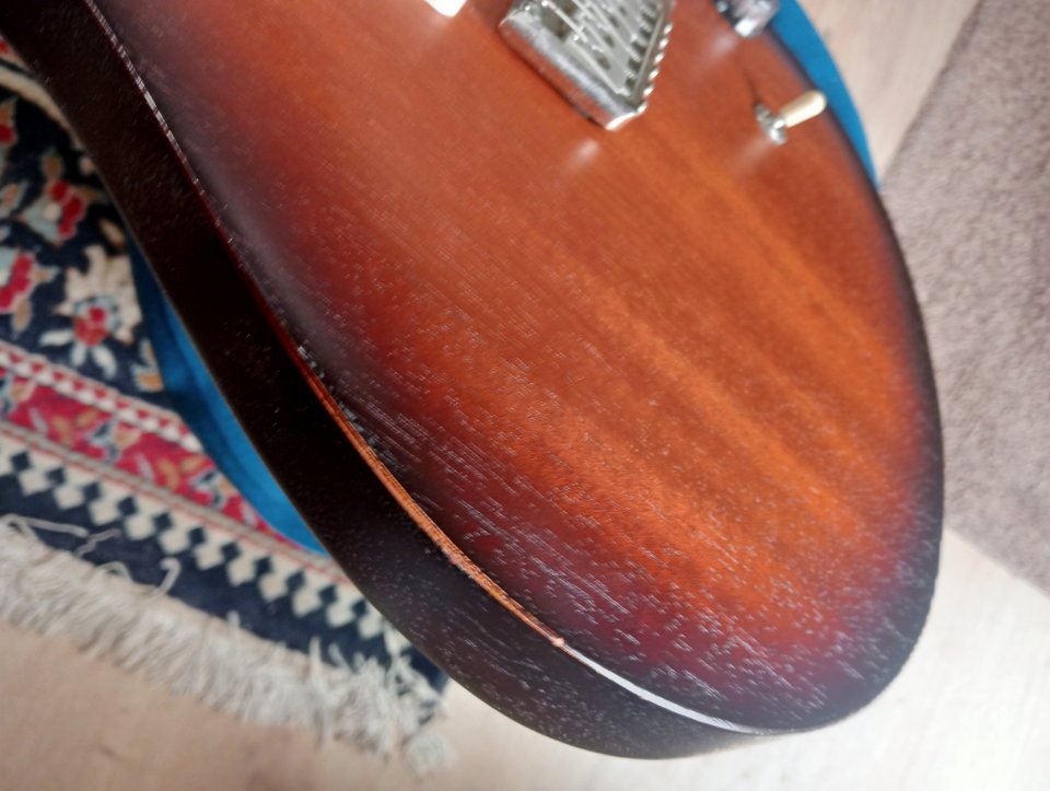 PRS CE 24 Edición Limitada en acabado Tobacco Sunburst (TSB), comprada originalmente en 2017. de segunda mano · Foto 5 de 8 · Asturias · 1100 €