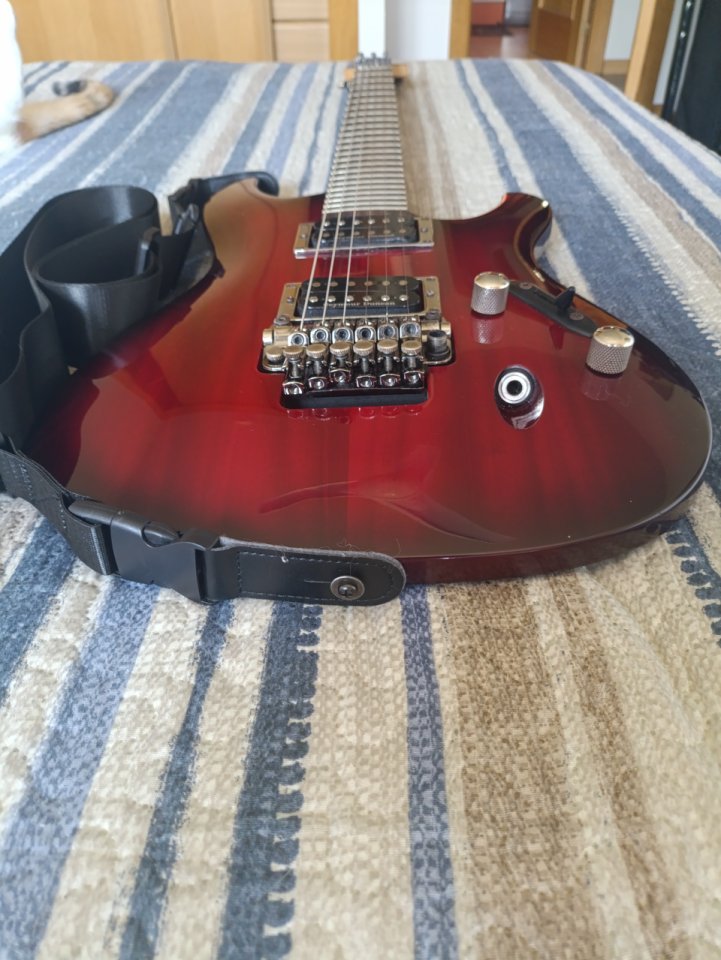 IBANEZ S420 BBS STANDARD de segunda mano · Foto 3 de 10 · Salamanca · 450 €