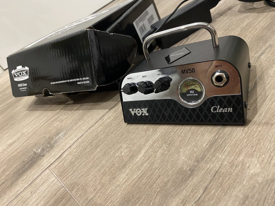 Vox Mv Clean (cabezal completo —tamaño y peso mini de segunda mano · Foto 1 de 5 · Madrid · 115 €