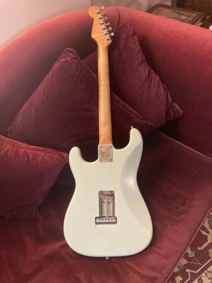 Stratocaster Partcaster 63 Surf Green Relic Luthier de segunda mano · Foto 2 de 2 · Asturias · 1800 €