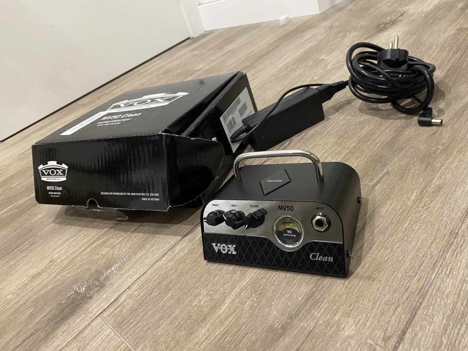 Vox Mv Clean (cabezal completo —tamaño y peso mini de segunda mano · Foto 2 de 5 · Madrid · 115 €