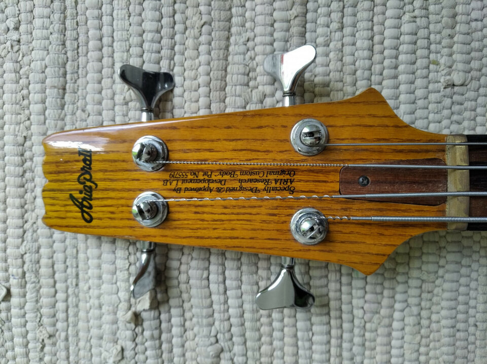 Bajo Aria Pro II SB-1000 de segunda mano · Foto 8 de 10 · Illes Balears · 1100 €