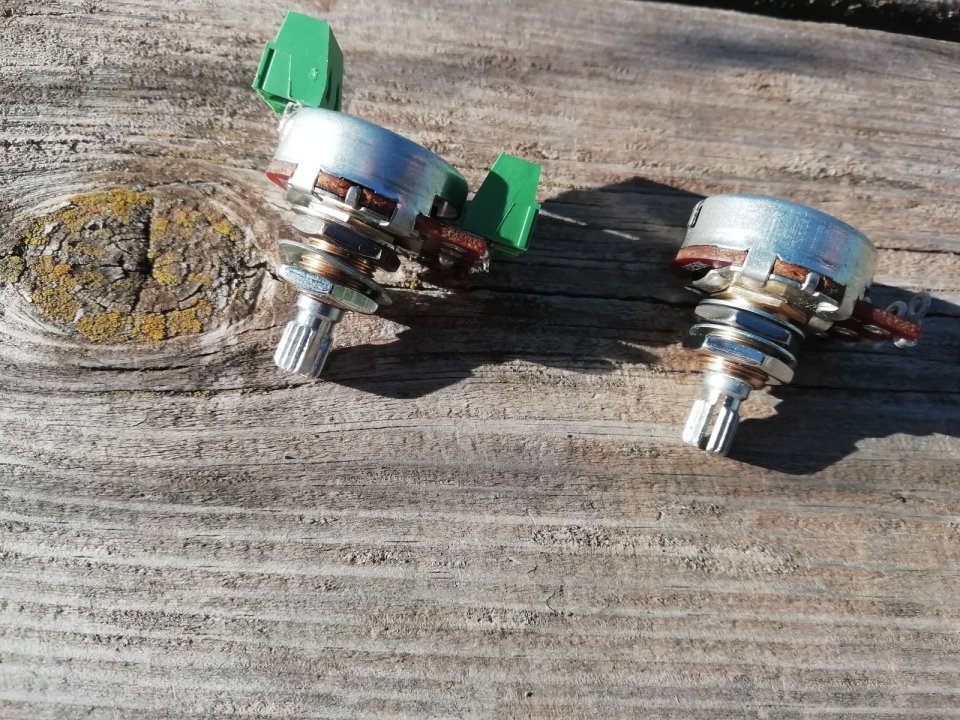 Bourns Potentiometros Linear B250K & Audio A500K No welding de segunda mano · Foto 1 de 7 · Albacete · 15 €