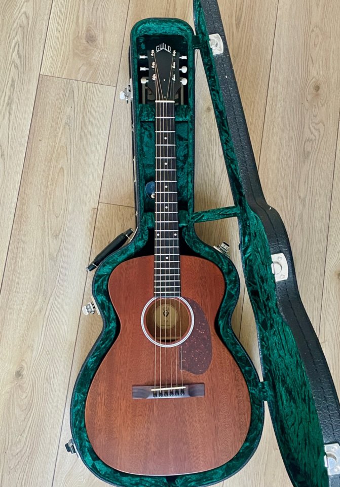 Guild M-20 USA All Mahogany de segunda mano · Foto 2 de 7 · Granada · 1400 €