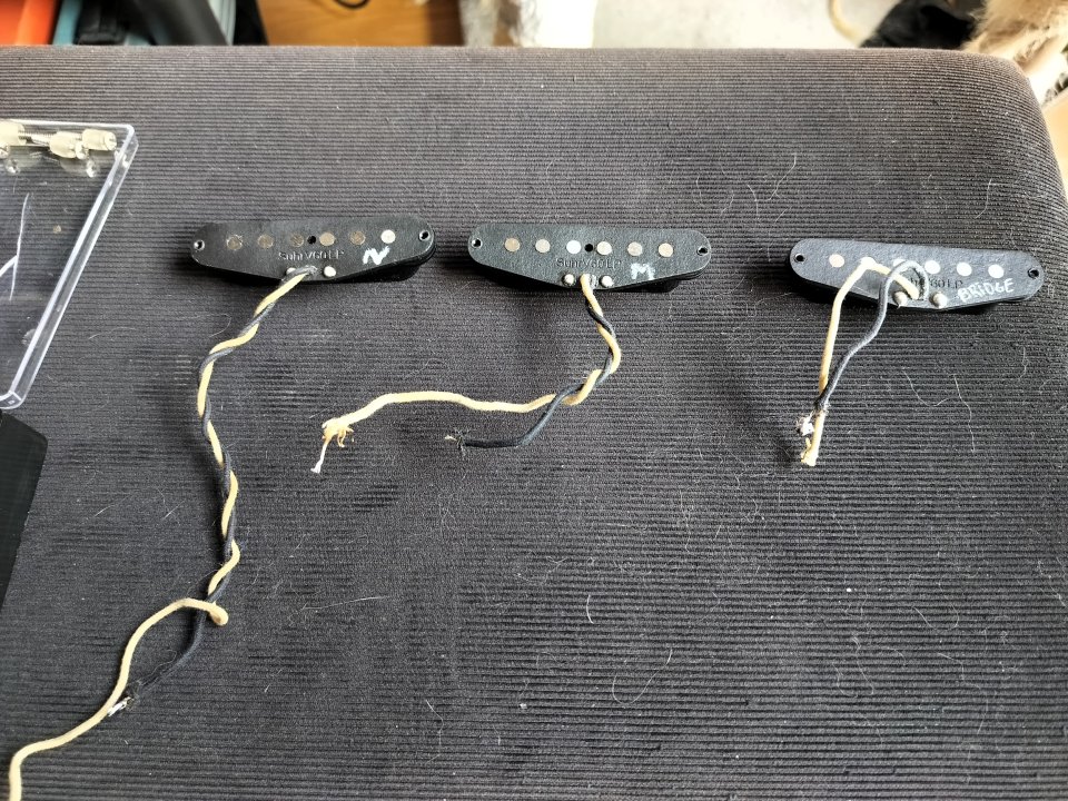 Set 3 pastillas Suhr V60LP Stratocaster de segunda mano · Foto 5 de 7 · Valladolid · 280 €
