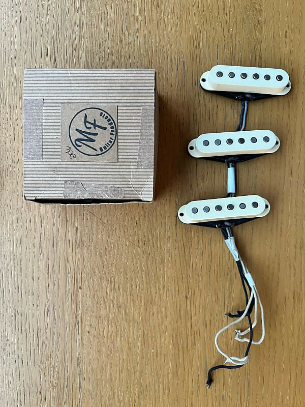 Mark Foley strat set 60s
