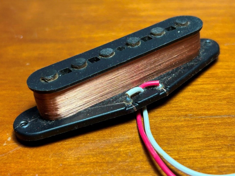 Juego pastillas Fender American Standard 1997 - Delta Tone de segunda mano · Foto 5 de 10 · Barcelona · 155 €