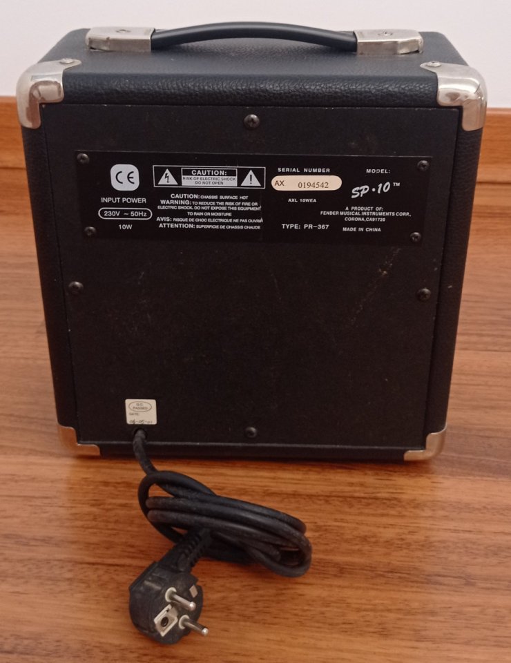 Amplificador guitarra eléctrica Squier de segunda mano · Foto 4 de 4 · Cuenca · 35 €