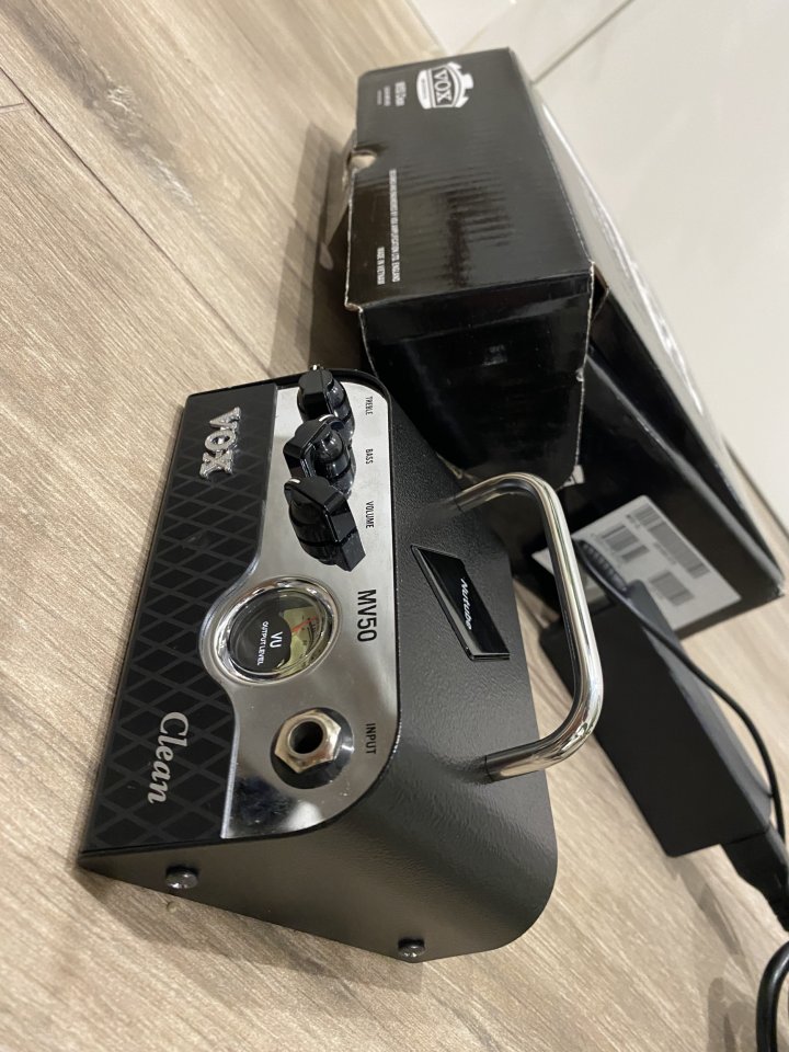 Vox Mv Clean (cabezal completo —tamaño y peso mini de segunda mano · Foto 5 de 5 · Madrid · 115 €