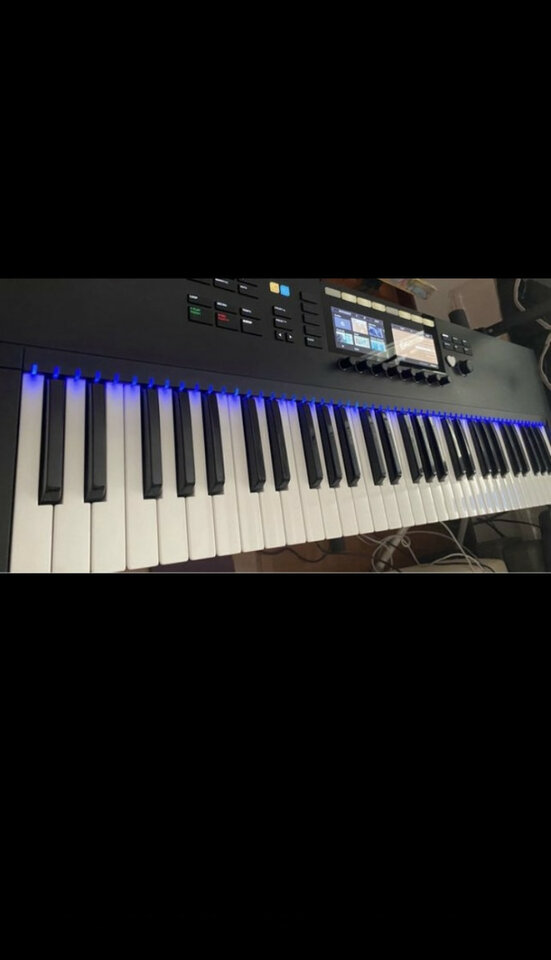 Komplete Kontrol MK2 S 61 PACK