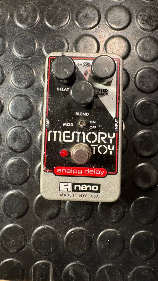 Pedal delay EHX Memory Toy de segunda mano · Foto 1 de 7 · León · 70 €