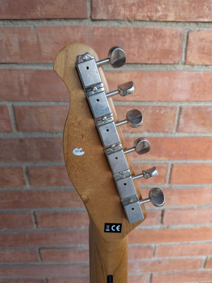 Harley Benton TE-69 de segunda mano · Foto 4 de 6 · Barcelona · 200 €