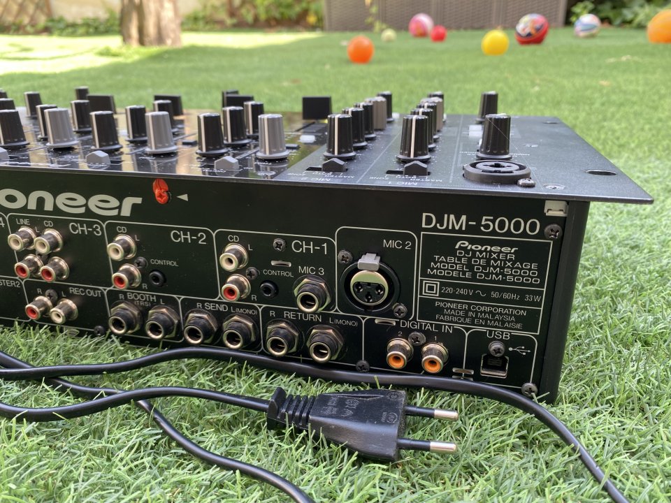 Pioneer DJM 5000 de segunda mano · Foto 6 de 9 · Ciudad Real · 495 €