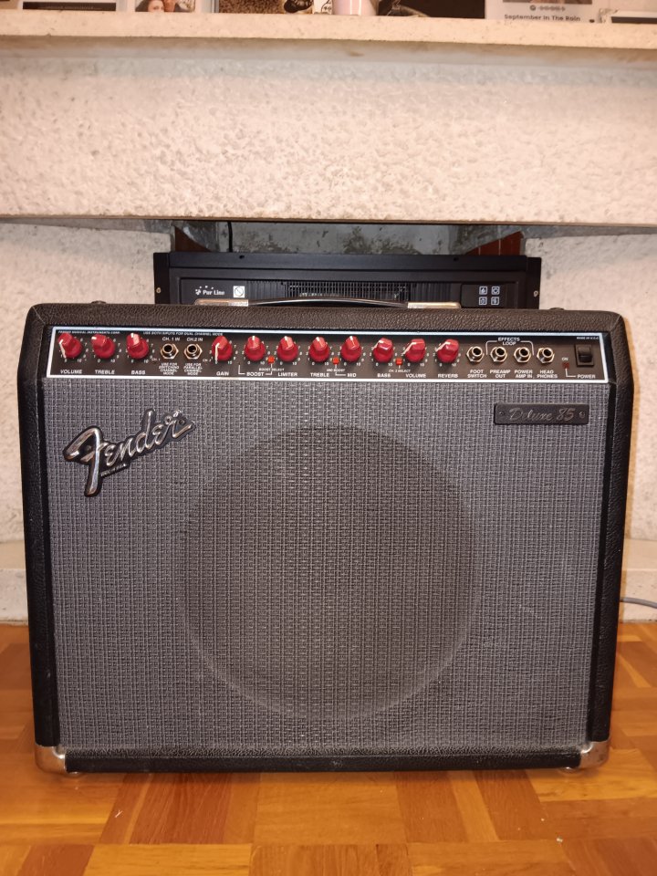 Fender Deluxe 85 EEUU