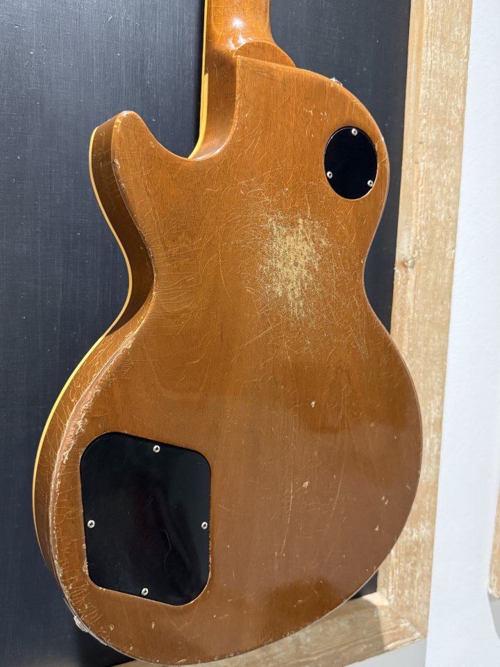 Cambio Gibson Les Paul Traditional Plus 2010 Honey Burst (Relic y Mejorada) de segunda mano · Foto 4 de 10 · Girona · 2150 €