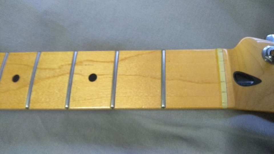 (o VENDO) Mástil FENDER TELEcaster x Mástil Stratocaster (palorrosa mejor)