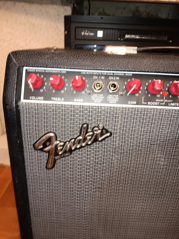 Fender Deluxe 85 EEUU