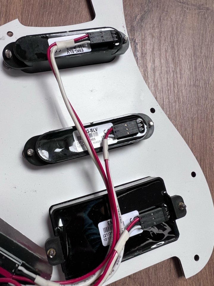 Golpeador Stratocaster EMG Steve Lukather