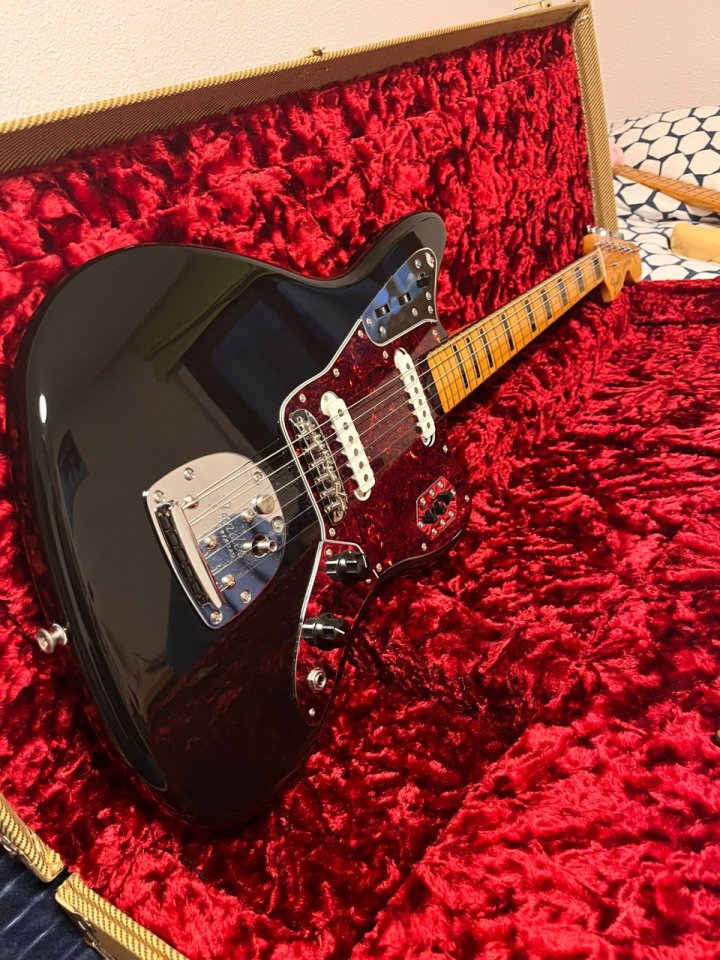 Fender Jaguar Vintera II de segunda mano · Foto 2 de 5 · Valencia · 1050 €