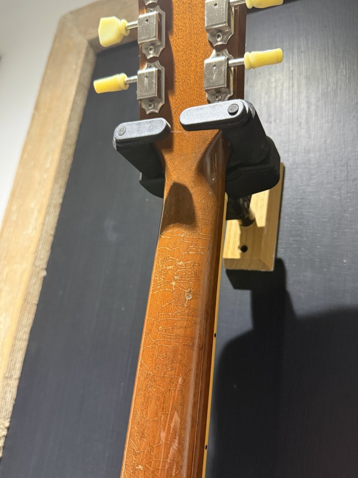 Cambio Gibson Les Paul Traditional Plus 2010 Honey Burst (Relic y Mejorada) de segunda mano · Foto 7 de 10 · Girona · 2150 €