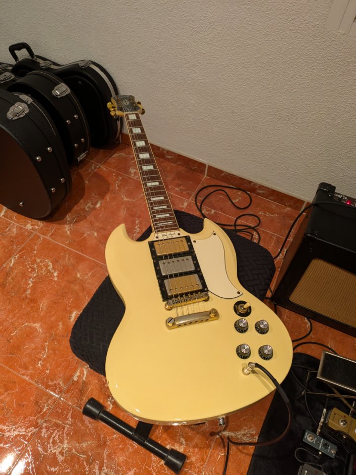 Epiphone Lp Custom, pastillas Gibson de segunda mano · Foto 1 de 8 · Alicante