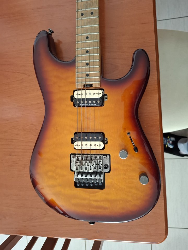 Guitarra charvel pro mod san dimas de segunda mano · Foto 2 de 2 · Barcelona · 600 €