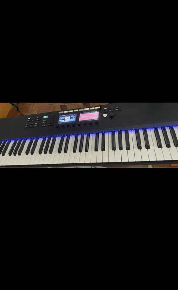 Komplete Kontrol MK2 S 61 PACK