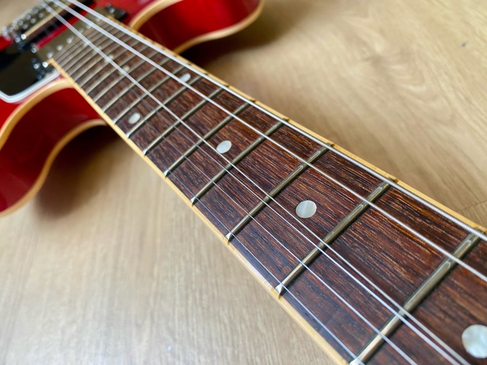 Gibson Memphis ES-335 Dot 2007 Gloss Figured Cherry de segunda mano · Foto 7 de 10 · Pontevedra · 2850 €