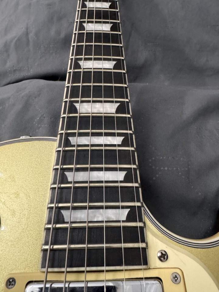 Sire larry carlton L7
