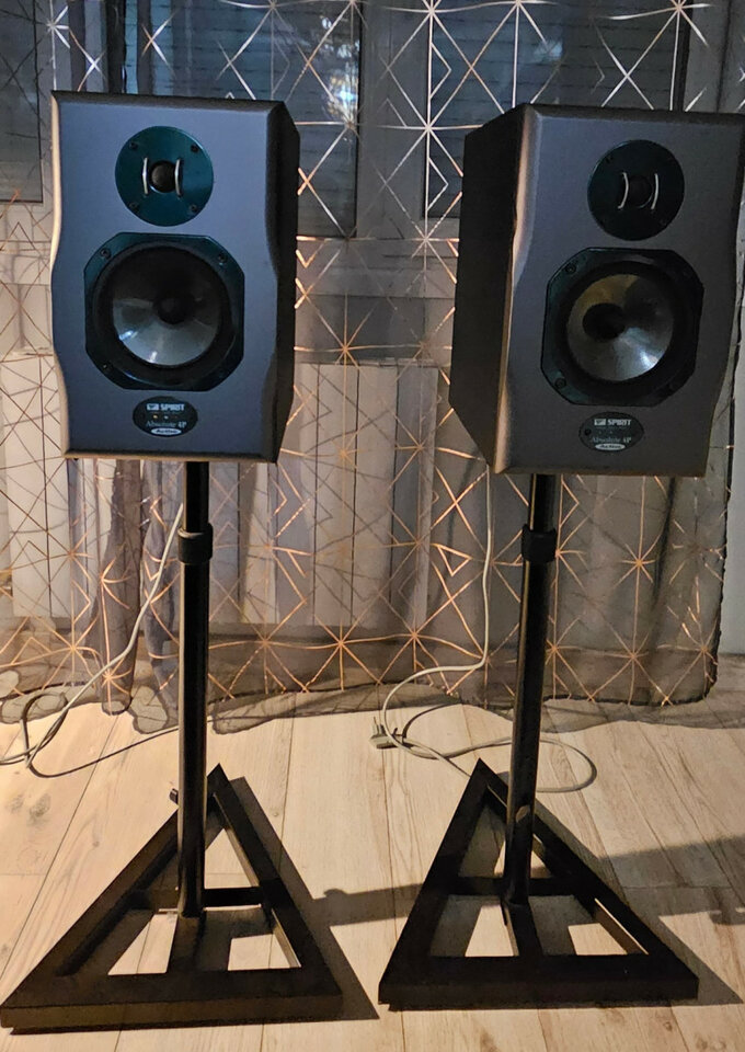 Monitores autoamplificados de estudio Soundcraft Spirit absolute 4P