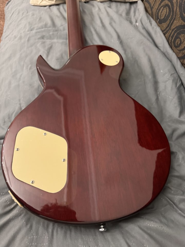 Sire larry carlton L7