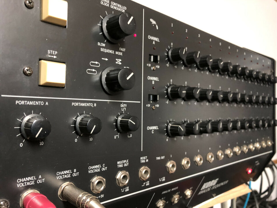 Secuenciador analógico vintage Korg SQ10