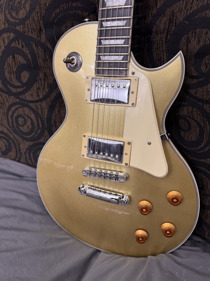 Sire larry carlton L7